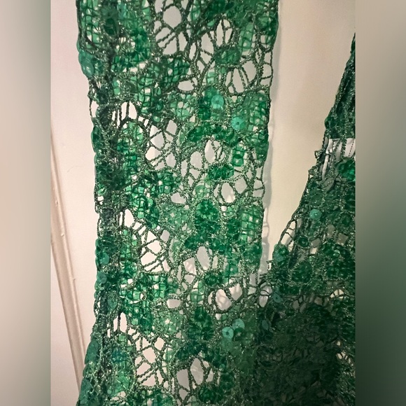 Elegant Green Maxi Dress - Picture 7 of 7